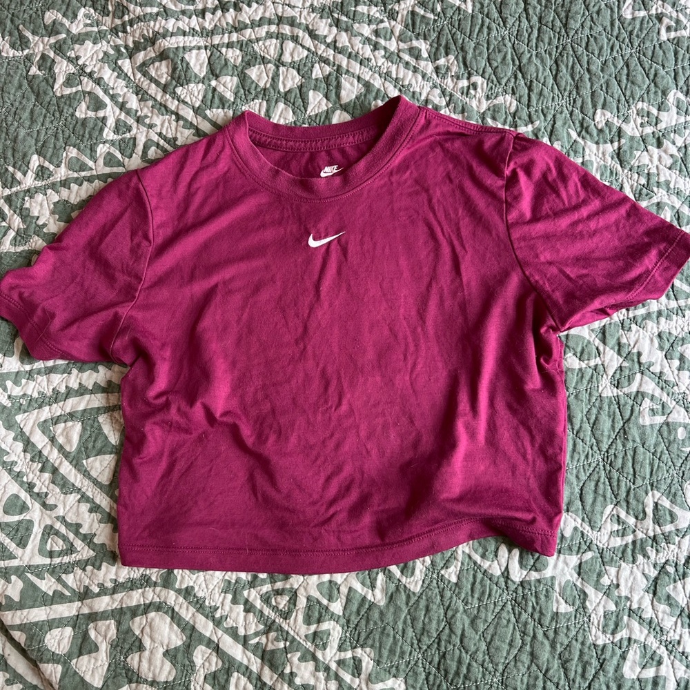 Nike Women's Magenta Crop Top